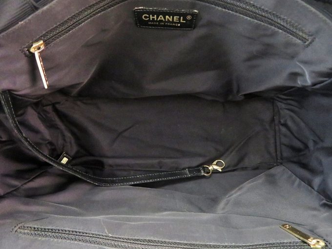 CHANEL Black Nylon and Leather Tote Bag, Purse #59403 - Image 10